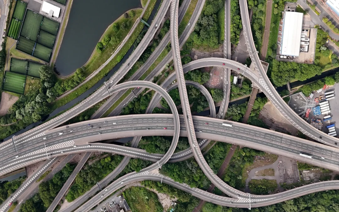 UK Infrastructure Organisation: Make-Buy Analysis